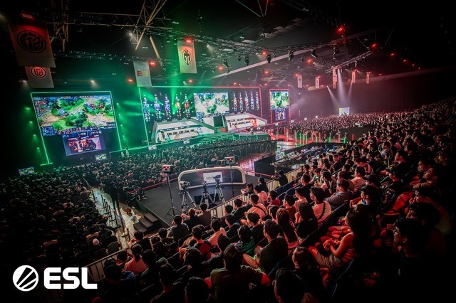 TI15国际邀请赛见证DOTA2竞技革新：英雄池拓展驱动战术体系进化，115位英雄构筑多元战场